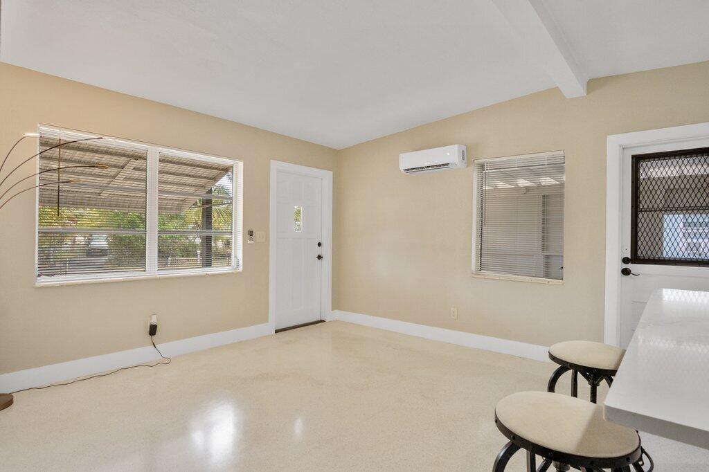 591 Oleander Road Lake Worth, FL 33462 - Photo 7 of 43 Living Room to Entry.JPEG-SMALL