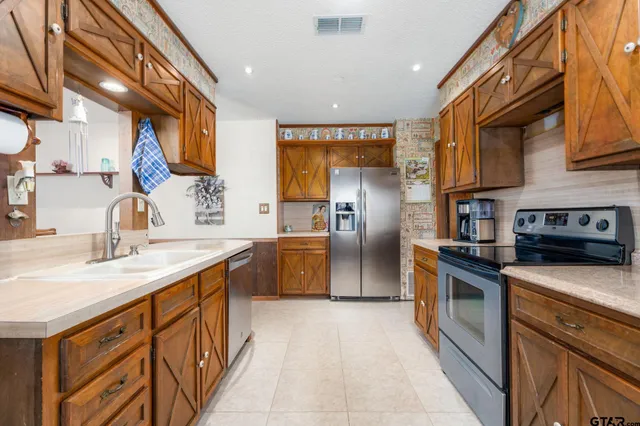 $412,750 | 13402 County Road 1131, Flint, TX 75762