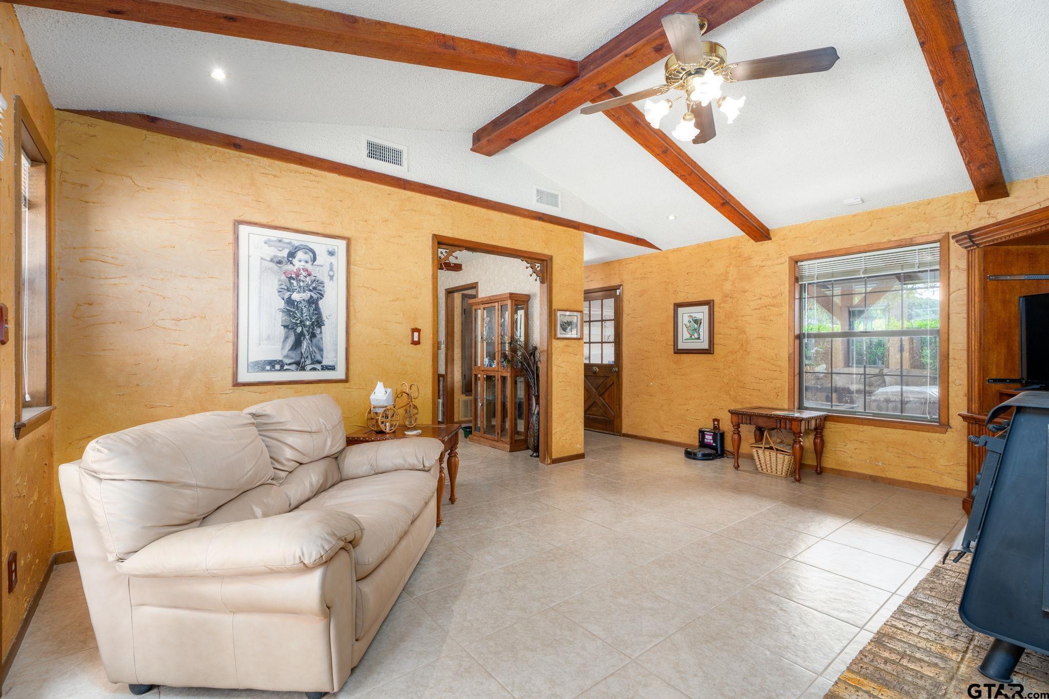 13402 County Road 1131 Flint, TX 75762 - Photo 7 of 31