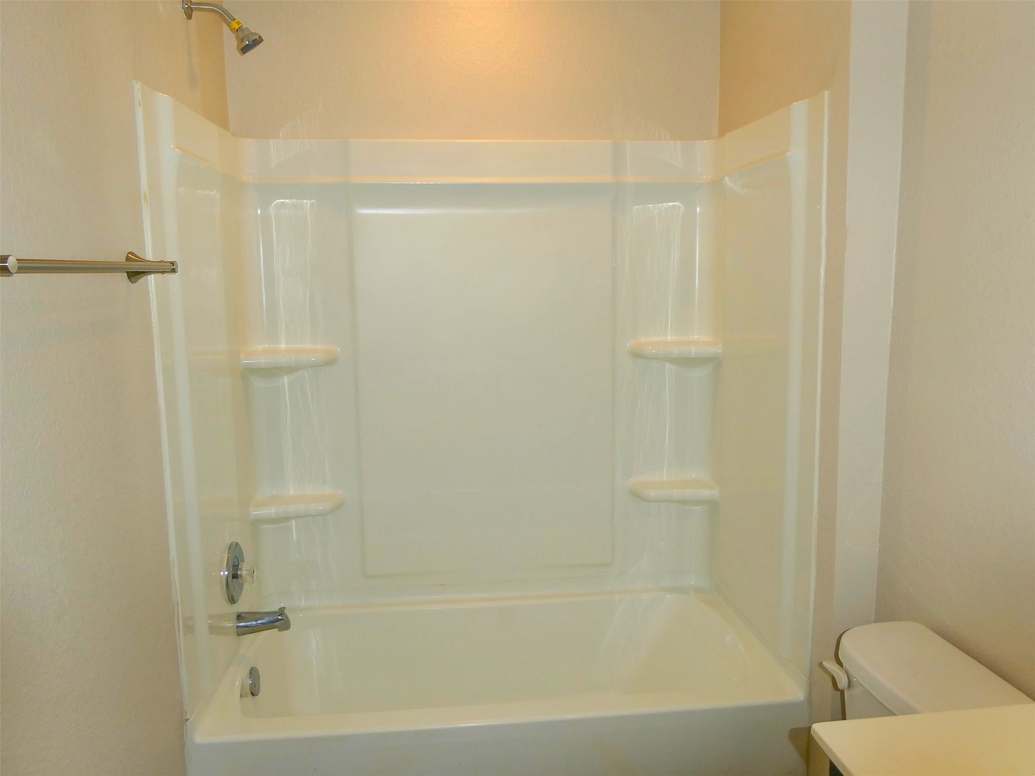 6009 Roderick Drive Austin, TX 78724 - Photo 14 of 23 Gallery Image 14