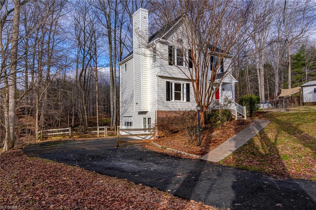 5509 Salem View Road Pfafftown, NC 27040 - Photo 3 of 35 Gallery Image 3