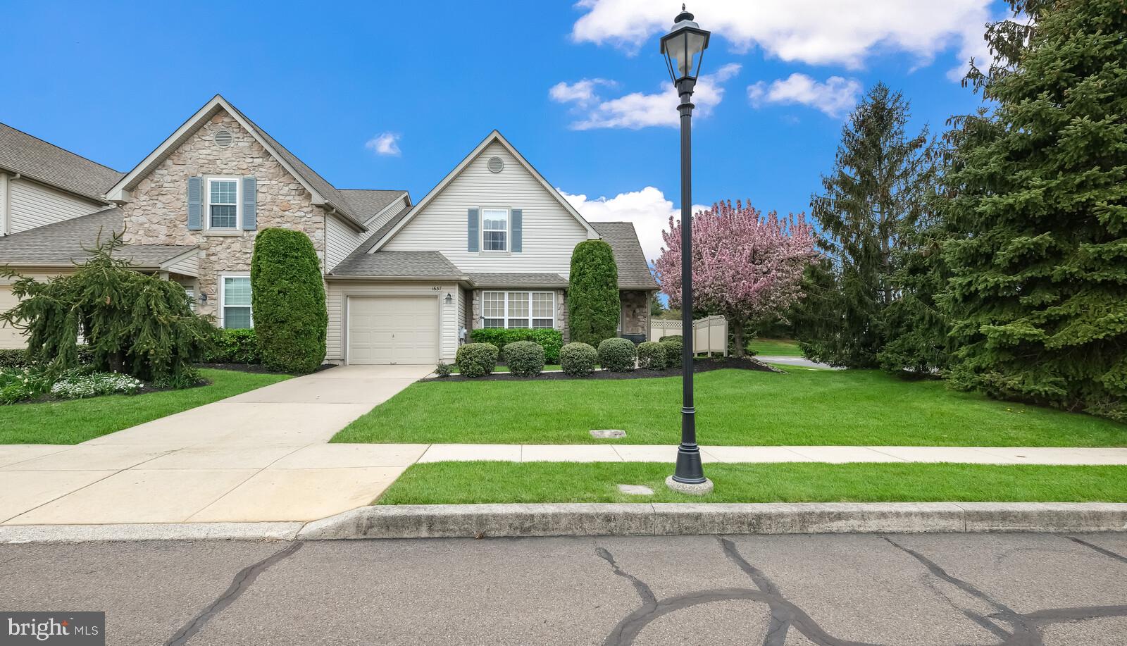 1637 Yorktown Road, Unit 58 Jamison, PA 18929 - Photo 1 of 3 SPACIOUS END UNIT