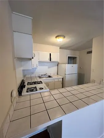 $1,000 | 3550 Coliseum Street, Unit 11, New Orleans, LA 70115