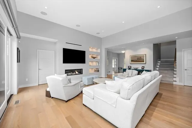 $3,999,000 | 2 Black Rock Drive, Hingham, MA 02043