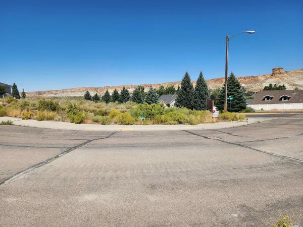 $95,000 | 100 Collier Circle, Green River, WY 82935