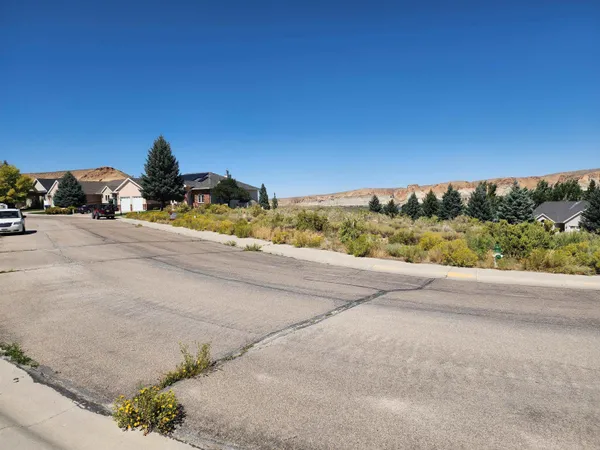 $95,000 | 100 Collier Circle, Green River, WY 82935