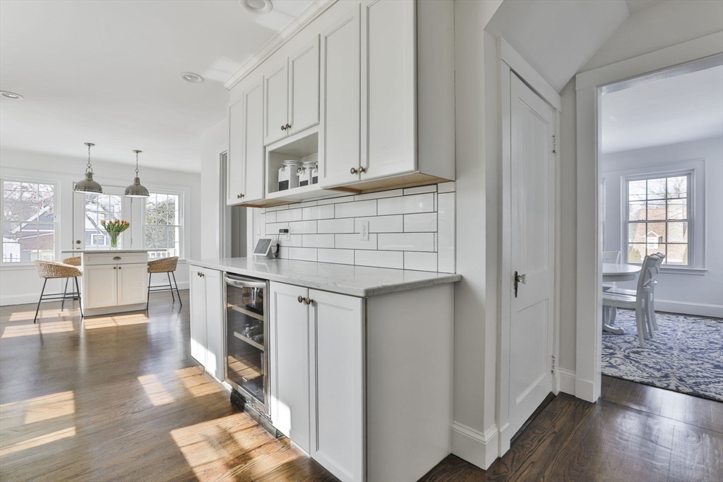 1185 Brook Road Milton, MA 02186 - Photo 3 of 40 Gallery Image 3