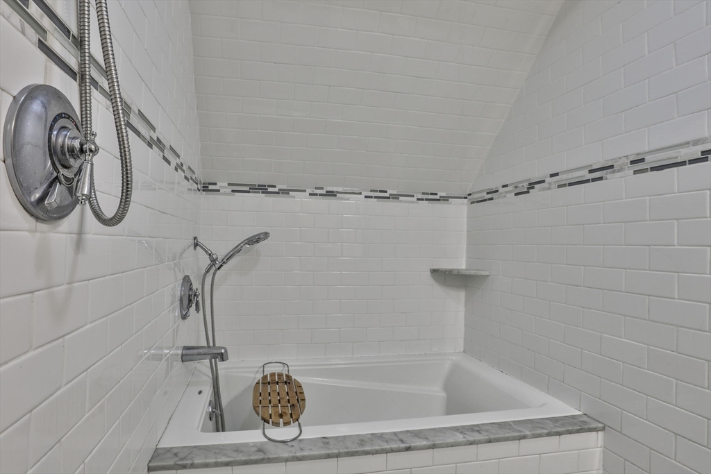 1185 Brook Road Milton, MA 02186 - Photo 32 of 40 Gallery Image 32