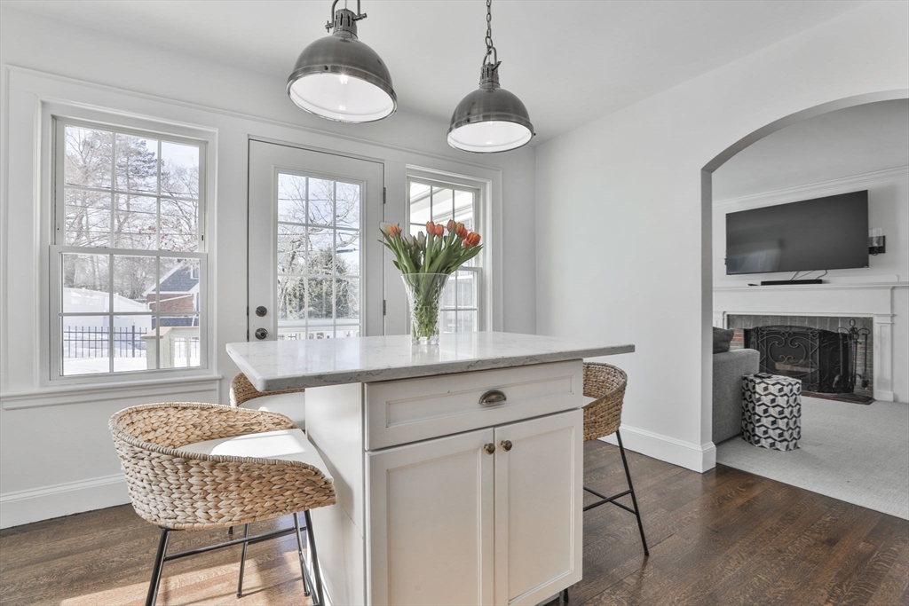 1185 Brook Road Milton, MA 02186 - Photo 6 of 40 Gallery Image 6