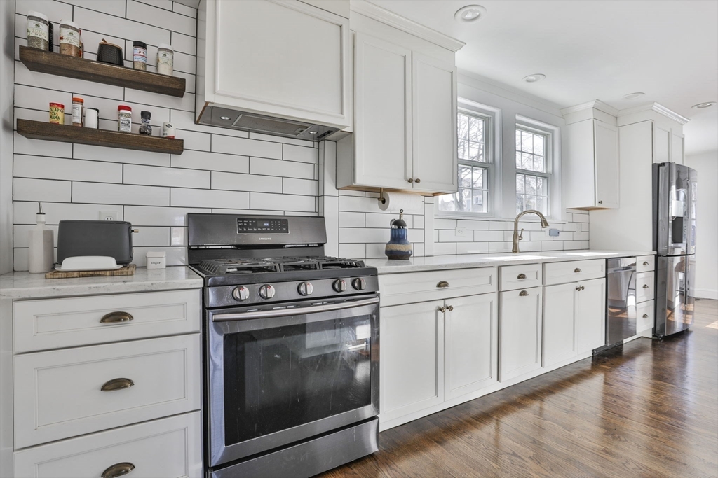 1185 Brook Road Milton, MA 02186 - Photo 7 of 40 Gallery Image 7
