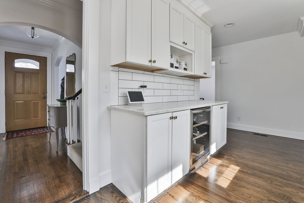 1185 Brook Road Milton, MA 02186 - Photo 9 of 40 Gallery Image 9