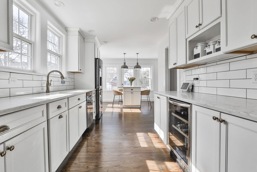 1185 Brook Road Milton, MA 02186 - Photo 10 of 40 Gallery Image 10