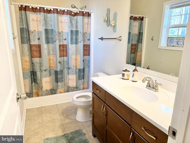 $405,000 | 29 Burr Hill Drive, Berlin, MD 21811