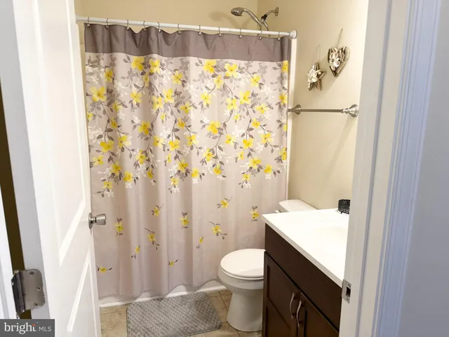 $405,000 | 29 Burr Hill Drive, Berlin, MD 21811