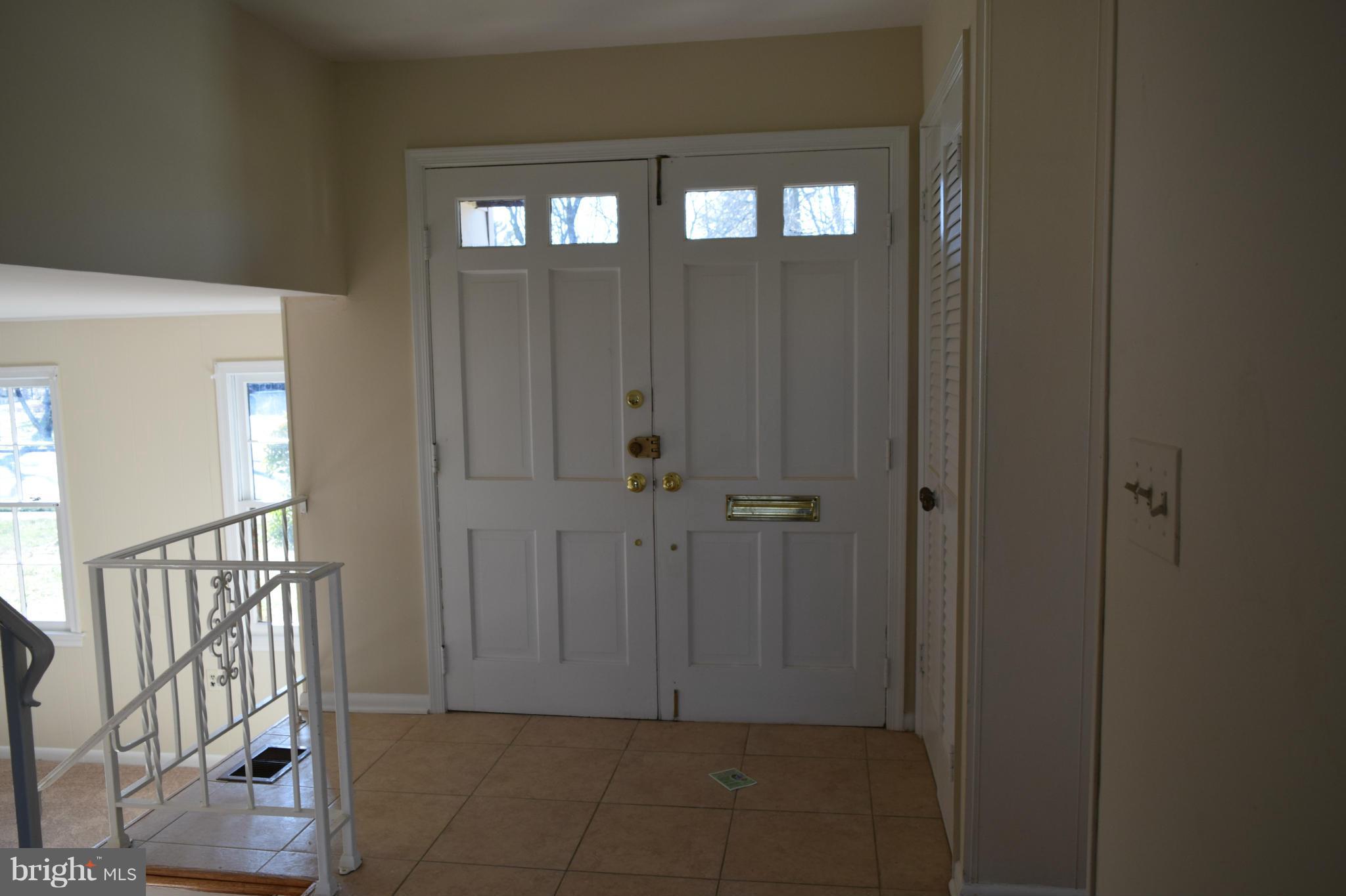 8308 Nightingale Drive Greenbelt, MD 20770 - Photo 2 of 30 Interior (General)