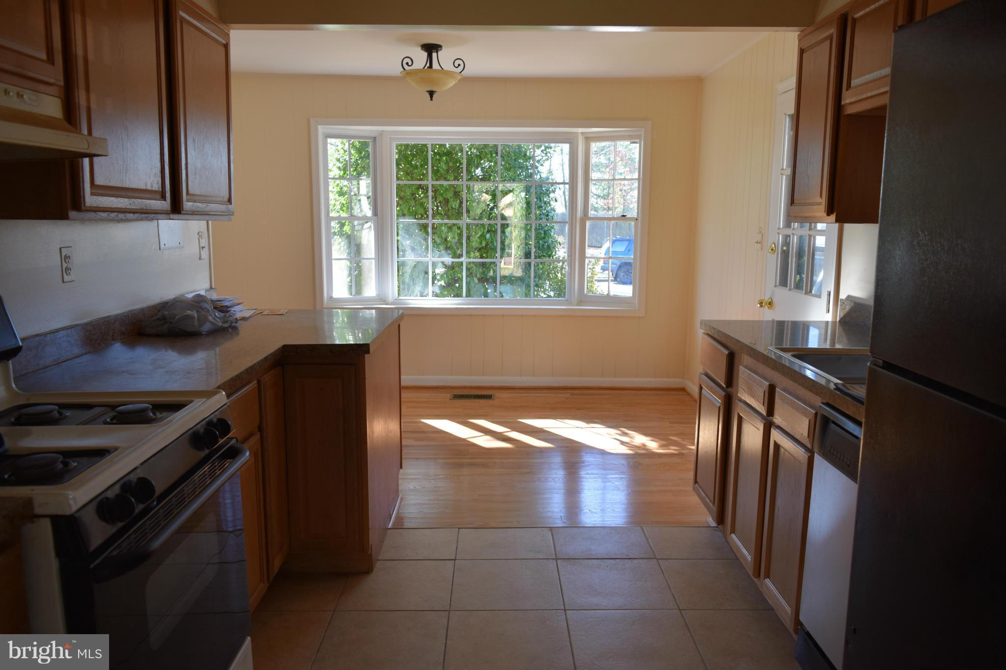 8308 Nightingale Drive Greenbelt, MD 20770 - Photo 7 of 30 Kitchen