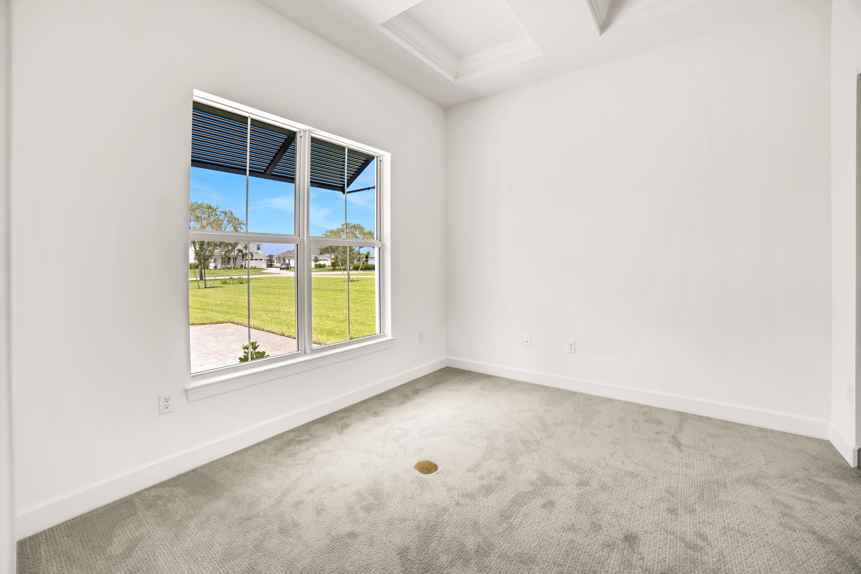 20161 Southeast Bridgewater Drive Jupiter, FL 33458 - Photo 20 of 50 an empty room with a window