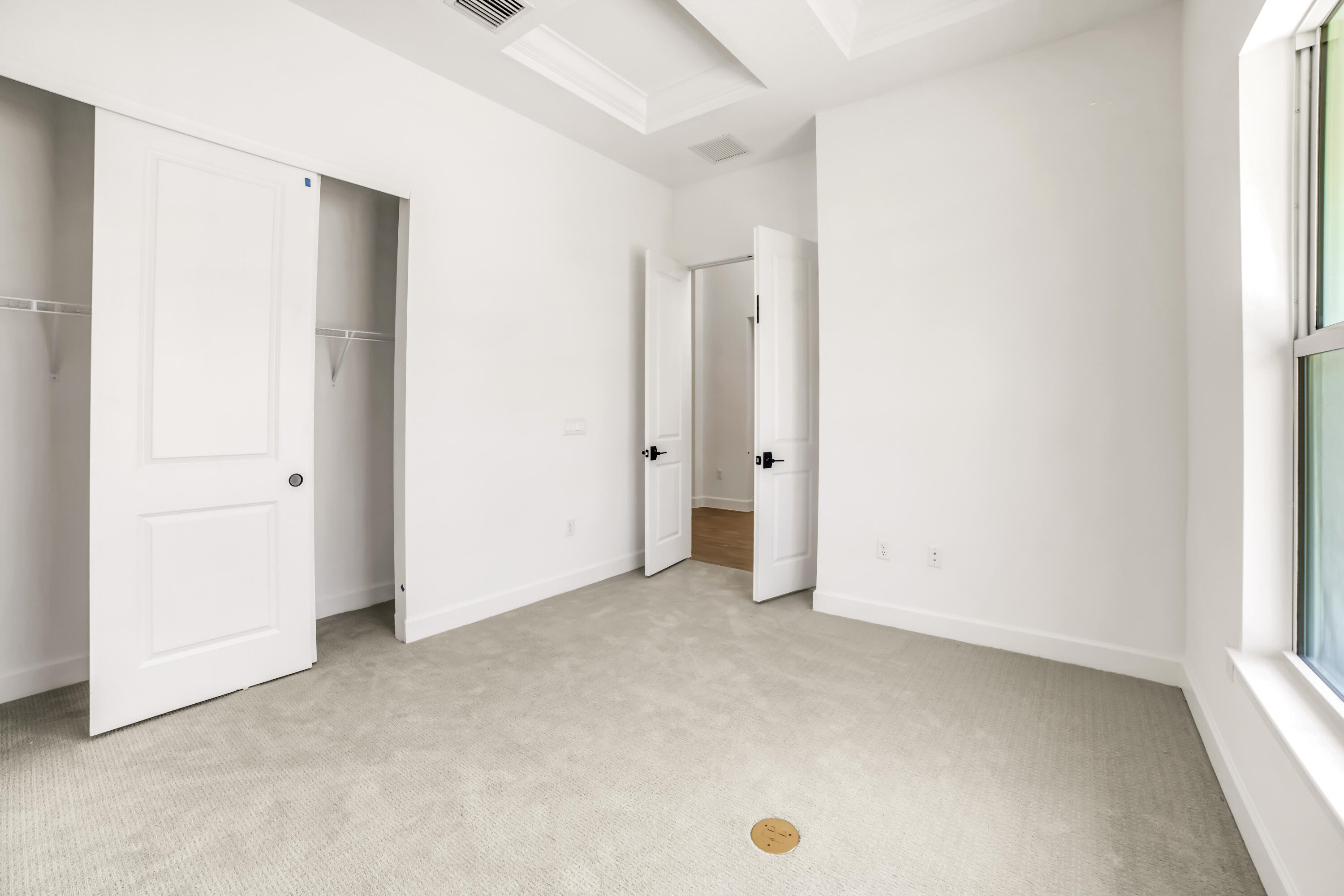 20161 Southeast Bridgewater Drive Jupiter, FL 33458 - Photo 22 of 50 an empty room with closet