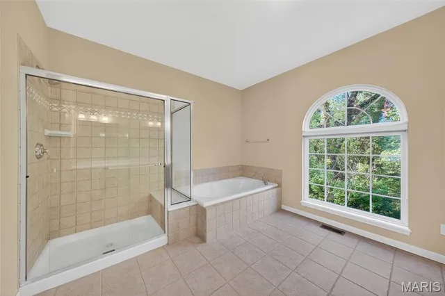 $425,000 | 121 Kendl Court, Florissant, MO 63031