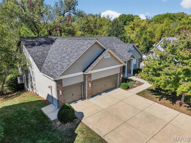 $425,000 | 121 Kendl Court, Florissant, MO 63031