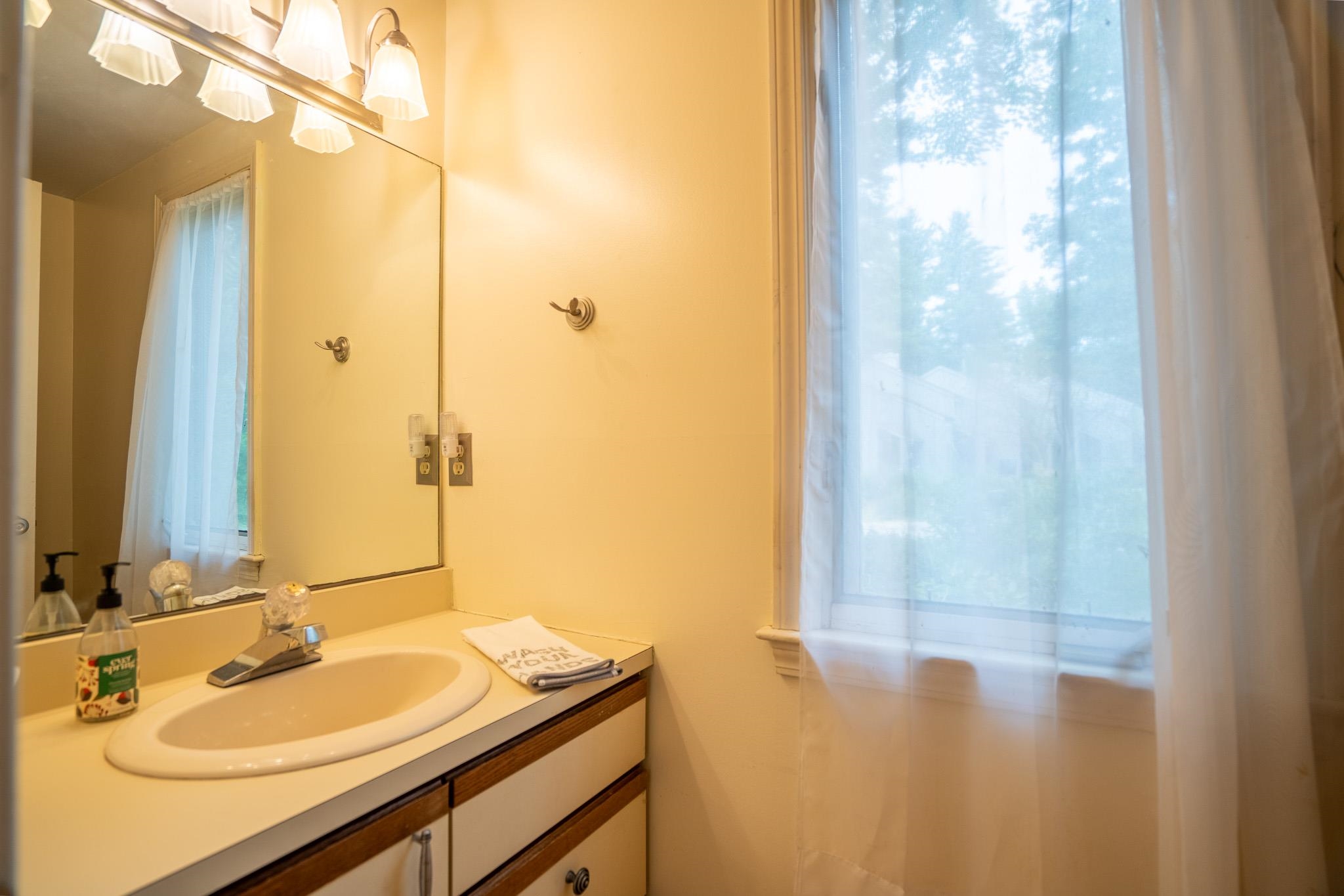 32 Brookside Drive Stratham, NH 03885 - Photo 4 of 28