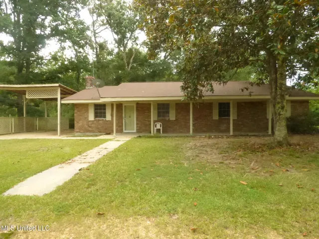 $950 | 2018 Stewart Lane, Osyka, MS 39657