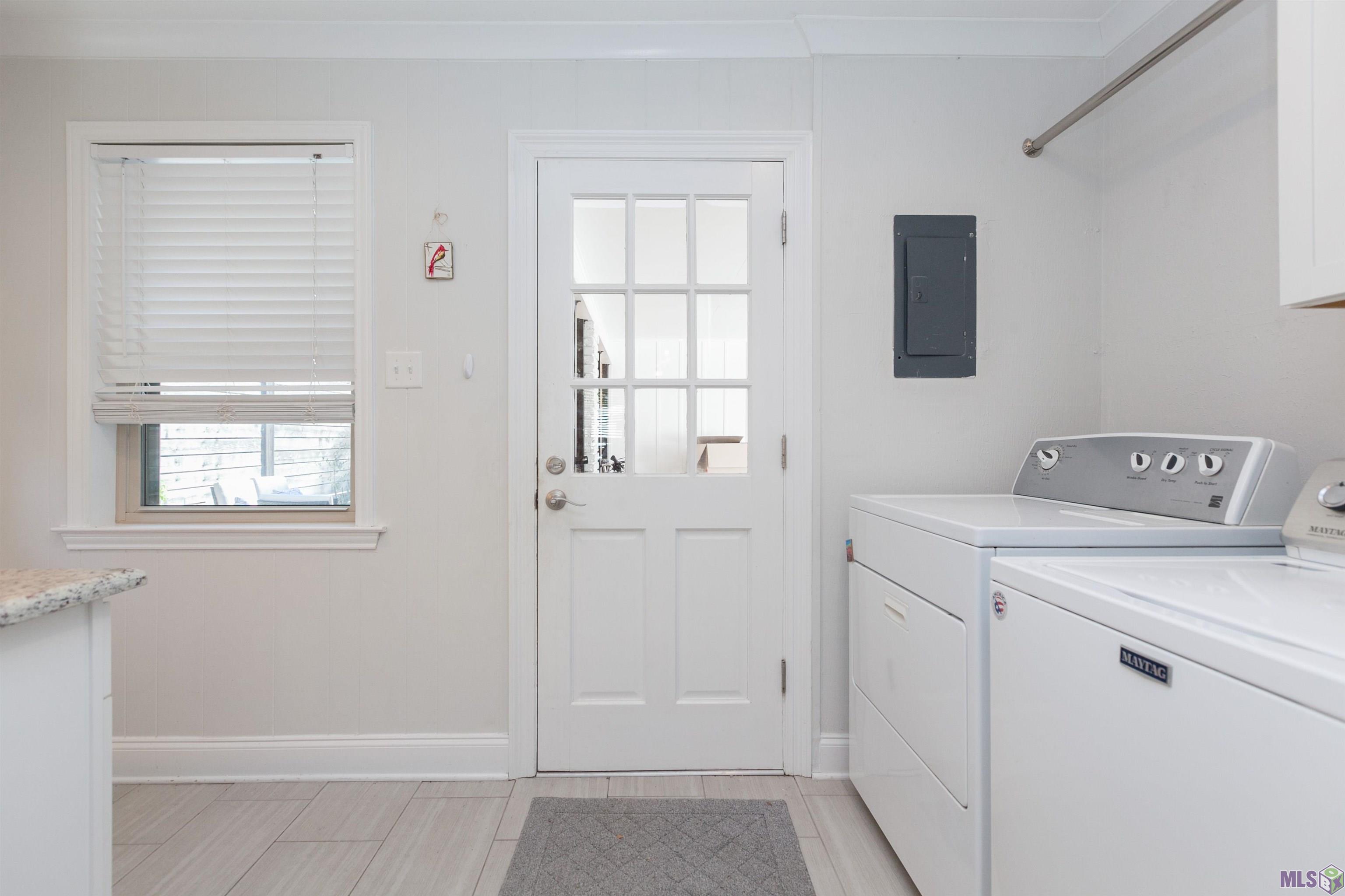 1144 Rue Crozat Baton Rouge, LA 70810 - Photo 25 of 39 Laundry Room
