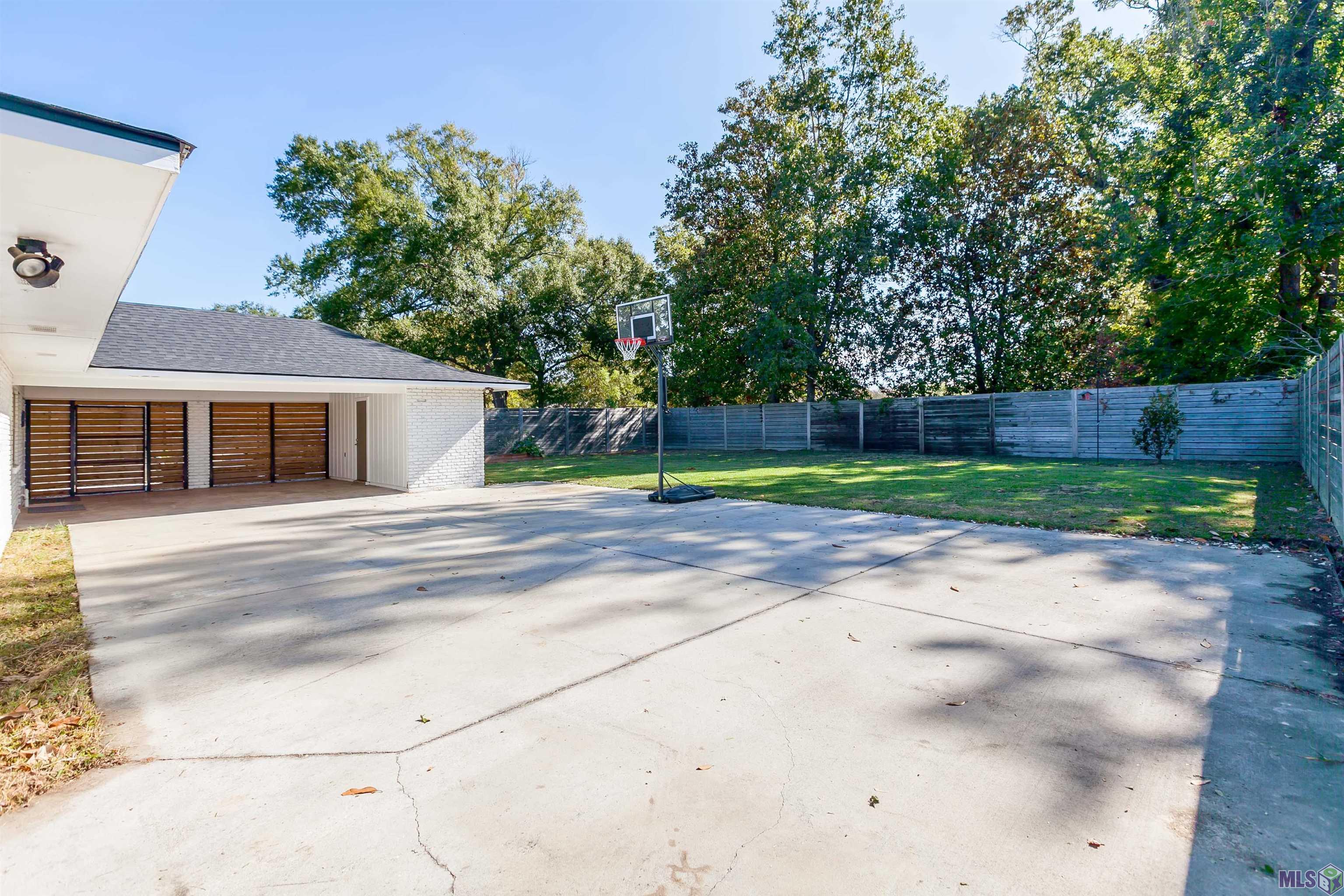 1144 Rue Crozat Baton Rouge, LA 70810 - Photo 35 of 39 Plenty of Parking Space