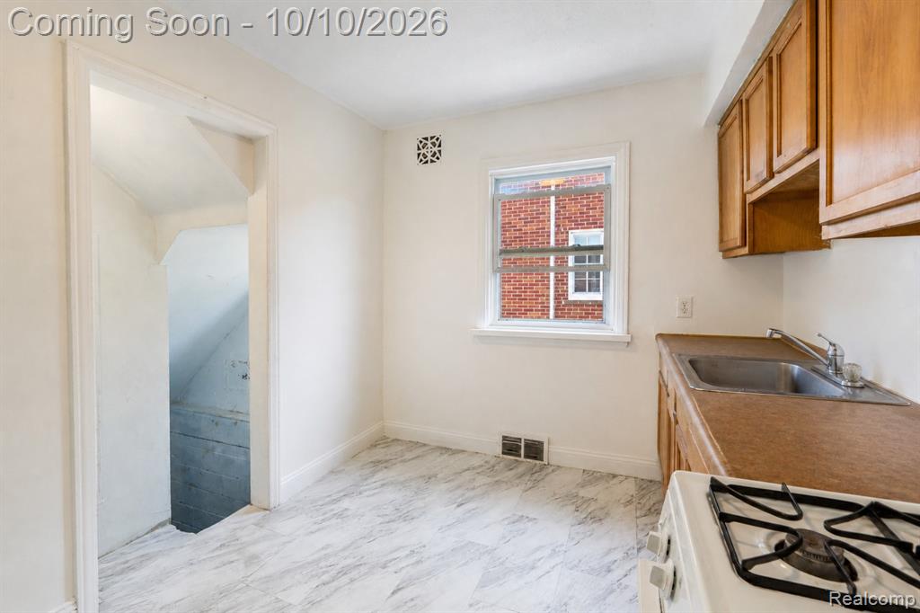 15276 Rochelle Avenue Detroit, MI 48205 - Photo 16 of 39 Gallery Image 16