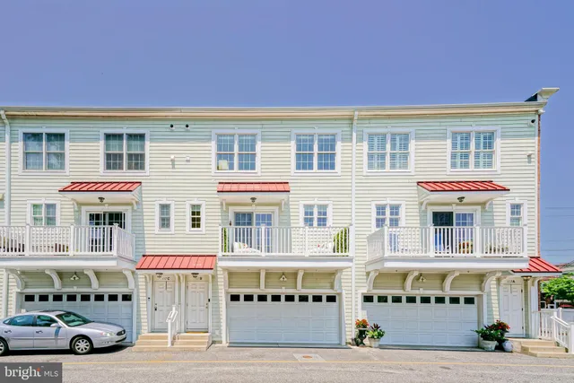 $1,100,000 | 117 Savannah Road, Unit B, Lewes, DE 19958