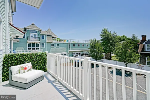 $1,100,000 | 117 Savannah Road, Unit B, Lewes, DE 19958