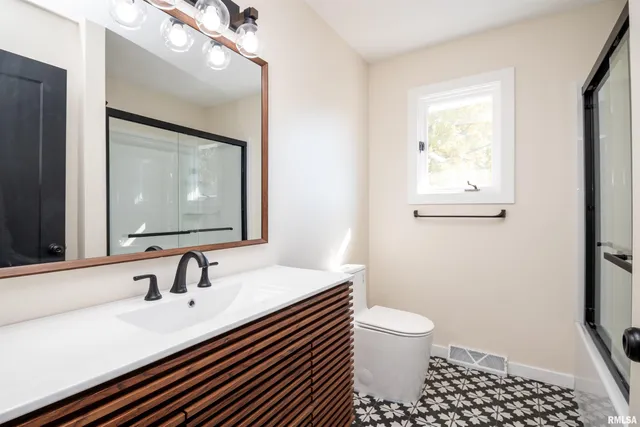 $229,000 | 4502 Northwest Scenic Drive, Peoria, IL 61615