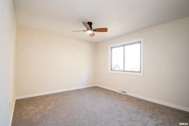 $229,000 | 4502 Northwest Scenic Drive, Peoria, IL 61615