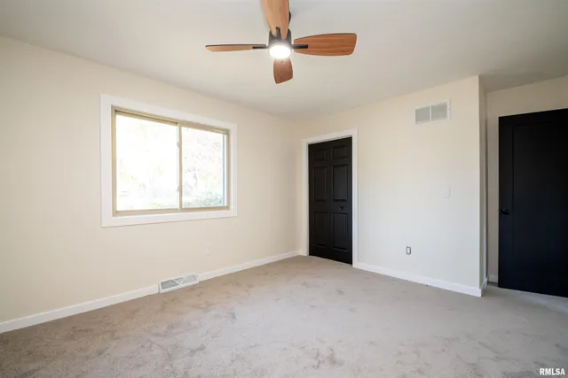 $229,000 | 4502 Northwest Scenic Drive, Peoria, IL 61615