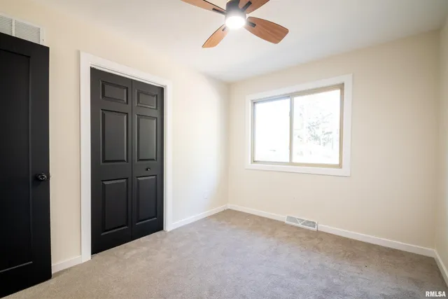 $229,000 | 4502 Northwest Scenic Drive, Peoria, IL 61615