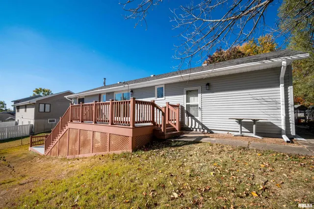 $229,000 | 4502 Northwest Scenic Drive, Peoria, IL 61615