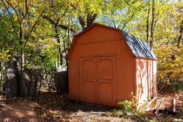 $229,000 | 4502 Northwest Scenic Drive, Peoria, IL 61615