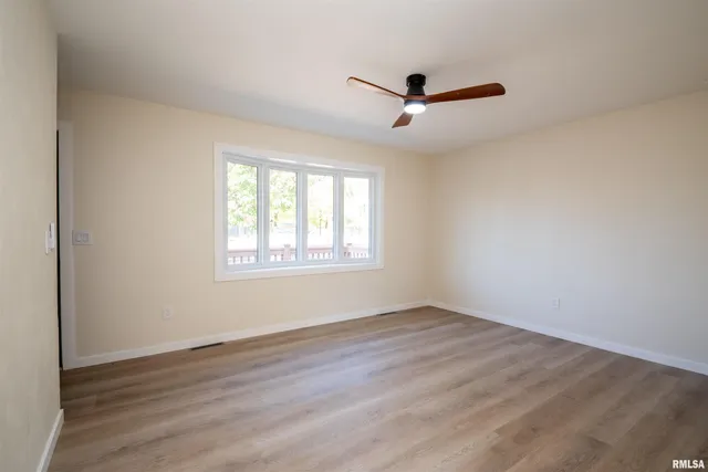 $229,000 | 4502 Northwest Scenic Drive, Peoria, IL 61615