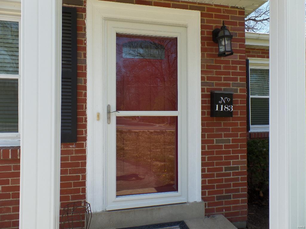 1183 North Berry Road Glendale, MO 63122 - Photo 2 of 37 Gallery Image 2