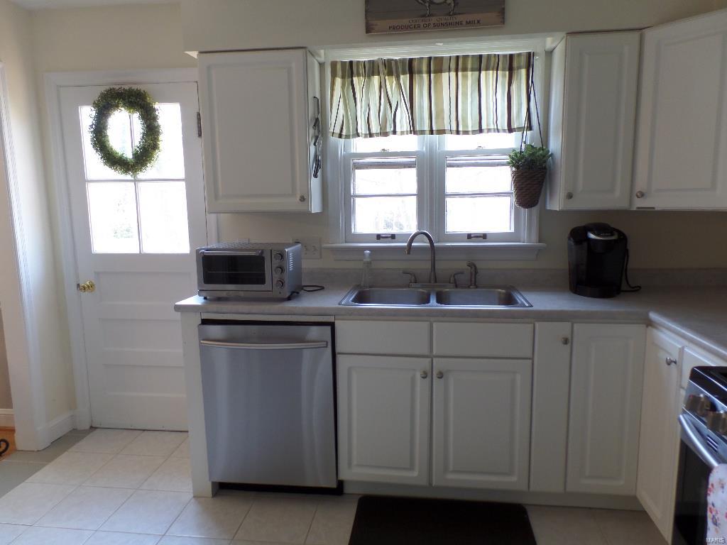 1183 North Berry Road Glendale, MO 63122 - Photo 19 of 37 Gallery Image 19