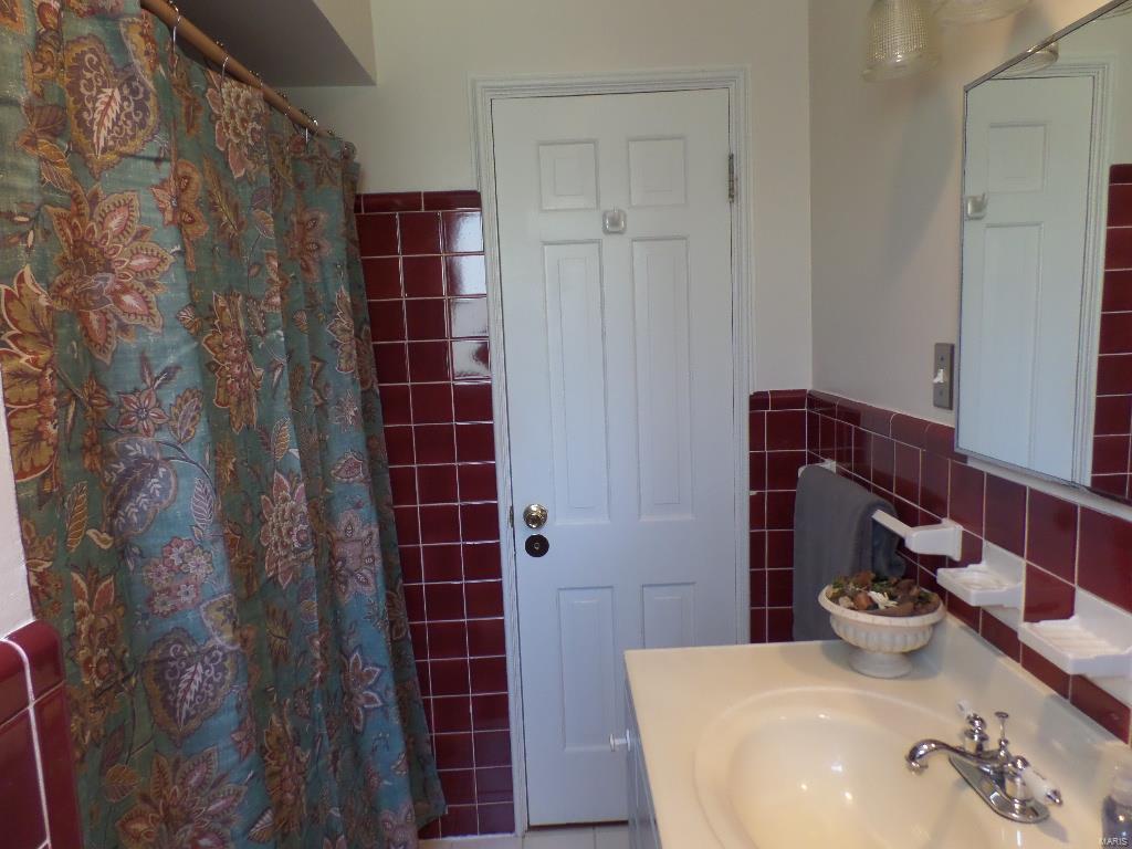 1183 North Berry Road Glendale, MO 63122 - Photo 27 of 37 Gallery Image 27