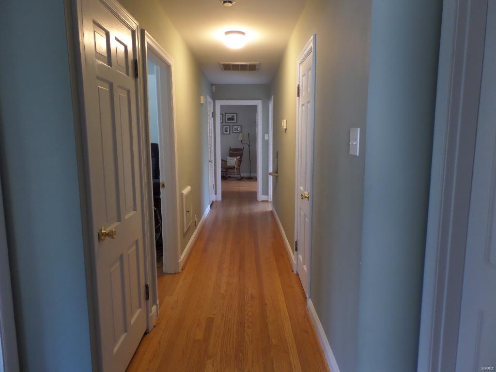 1183 North Berry Road Glendale, MO 63122 - Photo 32 of 37 Gallery Image 32