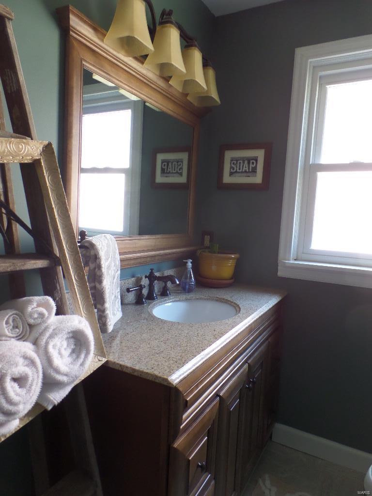 1183 North Berry Road Glendale, MO 63122 - Photo 37 of 37 Gallery Image 37