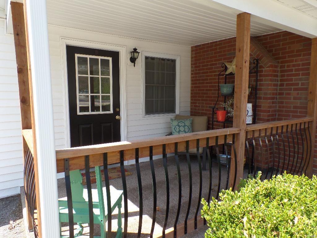 1183 North Berry Road Glendale, MO 63122 - Photo 6 of 37 Gallery Image 6