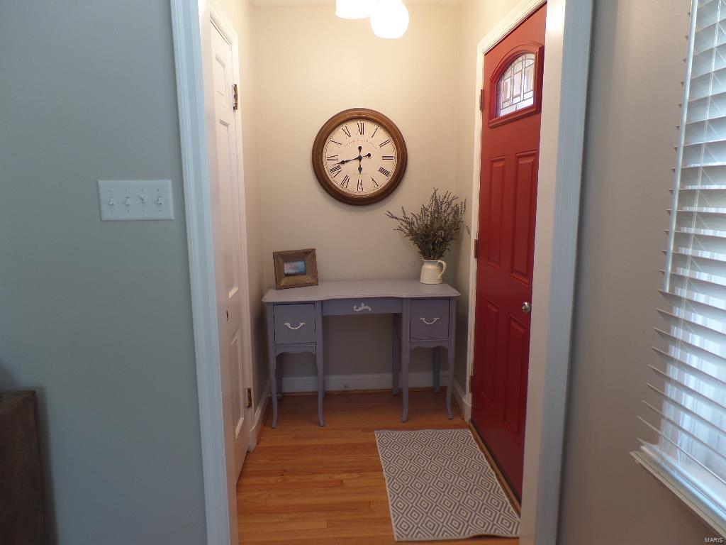1183 North Berry Road Glendale, MO 63122 - Photo 8 of 37 Gallery Image 8