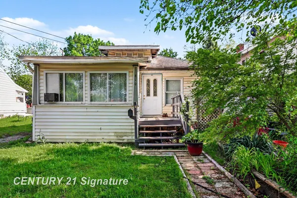$57,900 | 810 Mc Kinley Street, Lansing, MI 48906