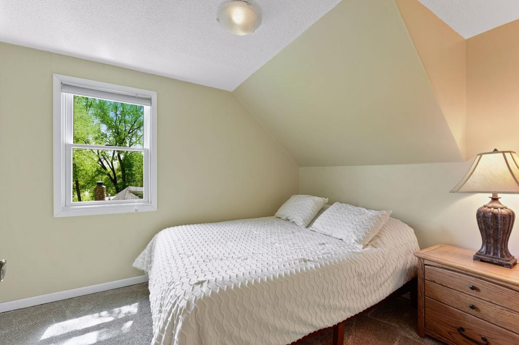 2240 Ford Road Minnetonka, MN 55305 - Photo 18 of 27 Gallery Image 18