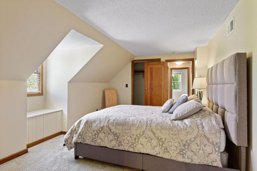 2240 Ford Road Minnetonka, MN 55305 - Photo 19 of 27 Gallery Image 19