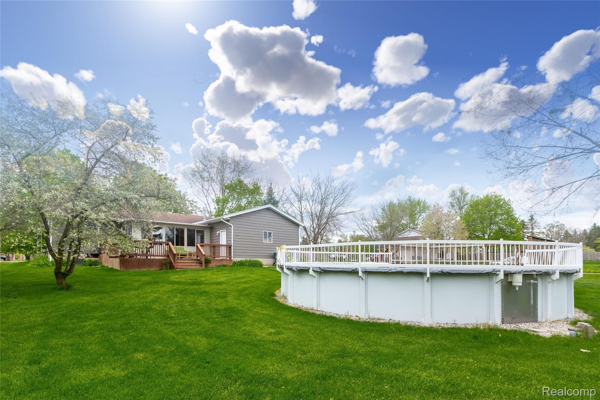 8384 Ridge Road Goodrich, MI 48438 - Photo 6 of 30 RidgeRoadSpring3.JPG