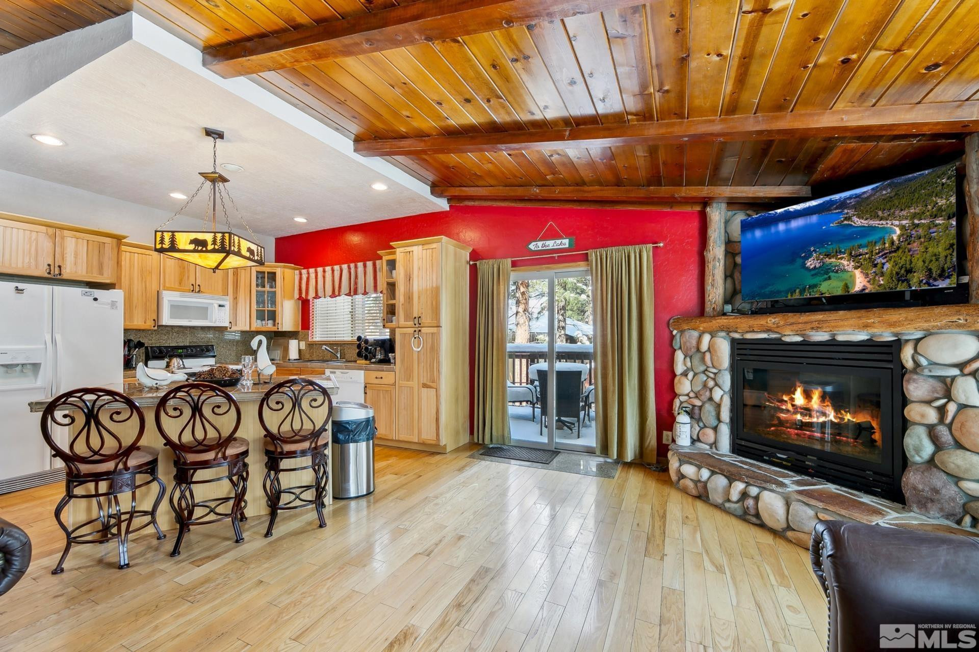 114 Angora Court, Unit A Stateline, NV 89449 - Photo 8 of 40 Photo 8